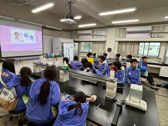 文昌國中參訪VR