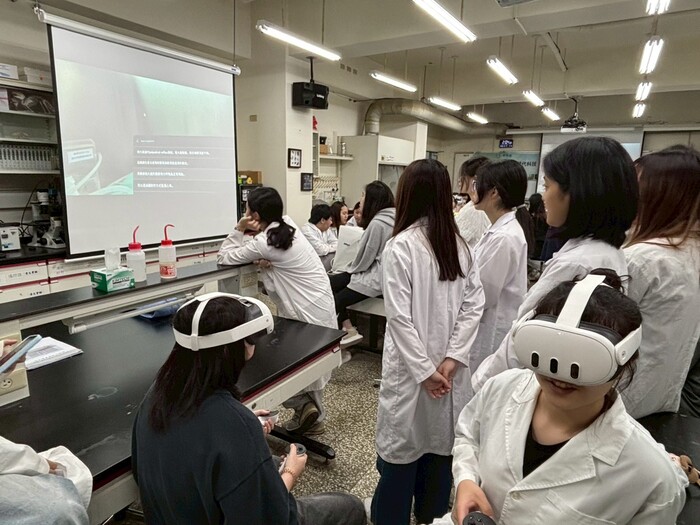 沉浸式VR教學體驗日